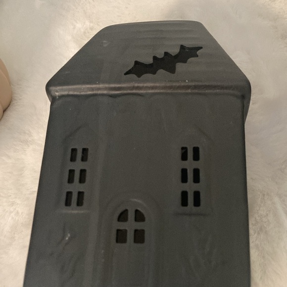 Target Hyde and Eek 2022 Light Up Halloween Haunted Houses - Picture 15 of 15